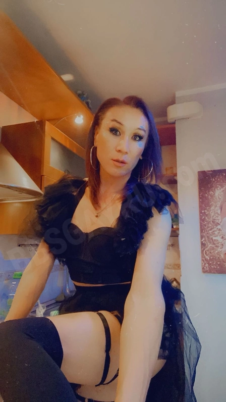 Simona4526044